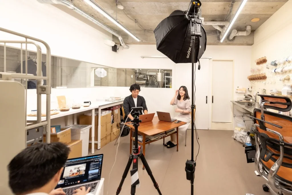 焙煎所を併設したNif Coffeeのオフィス
